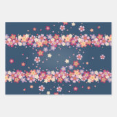 Pflaumen und Kirschblüten, dunkle Farbpalette Geschenkpapier Set (Vorderseite)