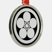 Pflaumenblüte im Umebachi-Stil Silbernes Ornament (Rechts)