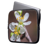 Pflaumenblüten Laptopschutzhülle (Vorderseite Links)