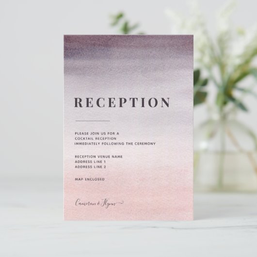 Pflaumenfarbene Hochzeitsempfehlung Begleitkarte (Stehend Vorderseite)