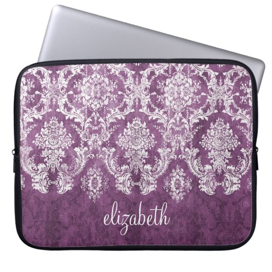 Pflaumenmuster mit weißem Grunge Damask und Name Laptopschutzhülle (Vorderseite)