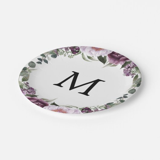 Pflaumenspäne Monogramm-Brautparty Pappteller (Schrägansicht)