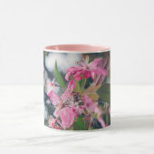 Pflaumenzweig mit rosa Blume Tasse (Zentrum)