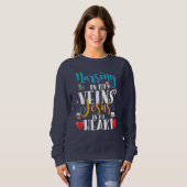 Pflege in meinen Venen Christliche RN-Krankenverso Sweatshirt (Vorne ganz)