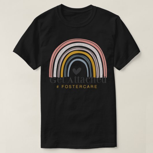 Pflegeeltern wird die Adoption des Regenbogens bei T-Shirt (Design vorne)