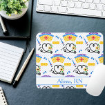 Pflegewerkzeuge für das Monogramm der Blue Polka D Mousepad<br><div class="desc">Diese farbenfrohe thermische Maus-Pad ist mit verschiedenen whimsical medizinischen Gegenständen auf einem blau-weißen Polka Punkt Hintergrund dekoriert. Personalisieren Sie es mit Ihrem Wunschnamen oder Ihren Initialen und Referenzen als Geschenk für sich selbst oder für Ihren bevorzugten medizinischen Provider. Das Design umfasst urheberrechtlich geschütztes Material von Cricut.</div>