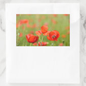 Pflücke in einem rechteckigen Mohnfeld Rechteckiger Aufkleber (Tasche)