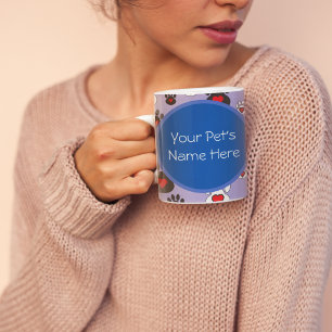 Pfotenabdrücke mit roten Herzen auf blauem persona Kaffeetasse