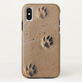 Pfotendrucke in Sand Case-Mate iPhone Hülle (Rückseite)