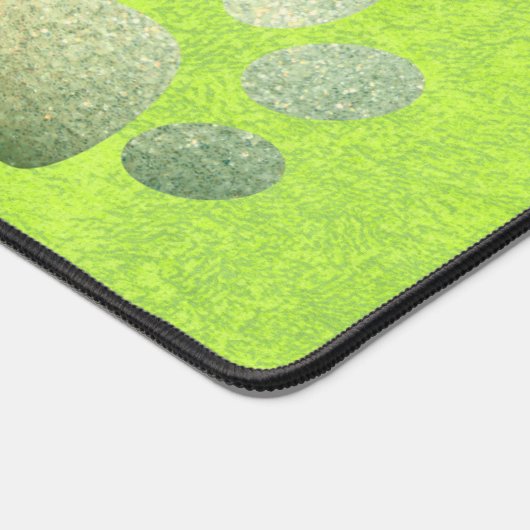 Pfotengrüner Glitzer auf abstraktem Grün Schreibtischunterlage (Ecke)