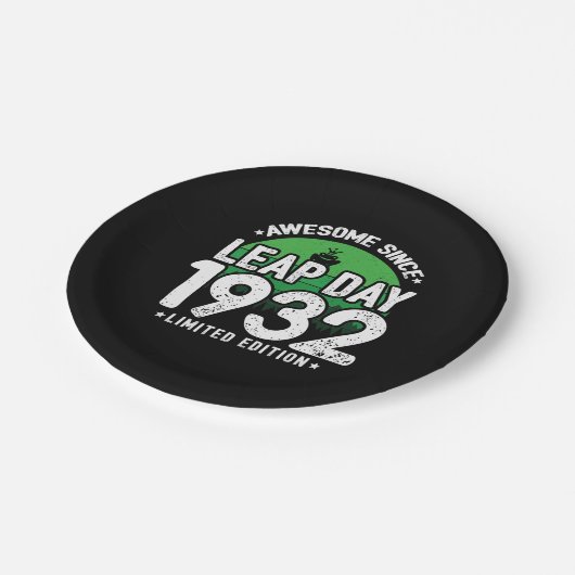 Phantastisch seit 1932 Leap Year Day Feb 29 Geburt Pappteller (Schrägansicht)