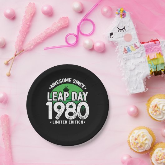 Phantastisch seit 1980 Leap Year Day Feb 29 Geburt Pappteller (Party)