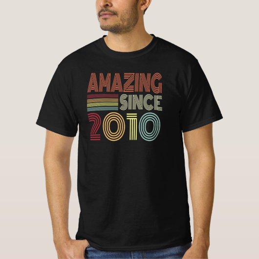Phantastisch seit 2010 Retro Geboren im Jahr 2010  T-Shirt (Vorderseite)