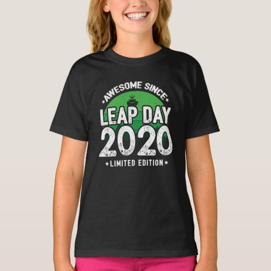 Phantastisch seit 2020 Leap Year Day Feb 29 Geburt T-Shirt (Vorderseite)