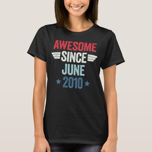 Phantastisch seit Juni 2010 T-Shirt (Vorderseite)