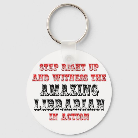 Phantastische Bibliothekarin in Aktion Schlüsselanhänger (Vorderseite)