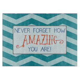 Phantastische Ermutigung mit Aquamarinem Zickzack  Schneidebrett