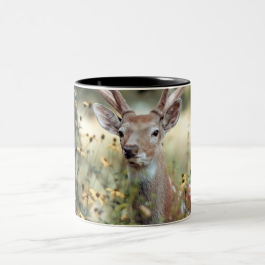 phantastische Jagd auf Hirsche Zweifarbige Tasse (Mittel)