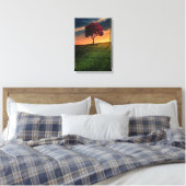 Phantastische Landschaft mit Rotem Baum bei Sonnen Leinwanddruck (Insitu (Schlafzimmer))