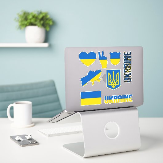 Phantastische Ukraine formt Staatssymbole Aufkleber (Laptop auf Schreibtisch)