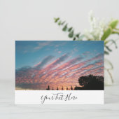 Phantastische Wolken Sonnenuntergang Rosa Goldene  Einladung (Stehend Vorderseite)