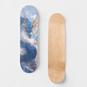 Phantastischer Blue-Gold-Drachen in die Höhe über Skateboard (Vorderseite)