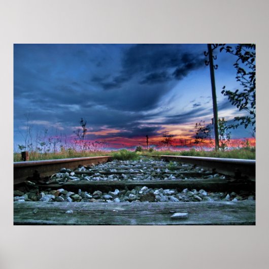 Phantastischer Himmel über der Bahn Poster (Vorne)