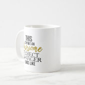 Phantastischer Projektmanager sieht aus wie Kaffeetasse (Vorderseite Links)