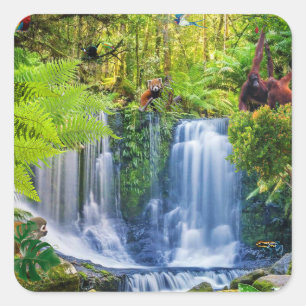 Phantastischer Regenwald und Tiere Quadratischer Aufkleber