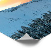 Phantastischer Sonnenuntergang oberhalb des Gebirg Poster (Ecke)