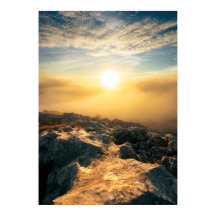 Phantastischer Sonnenuntergang über Wolken und son