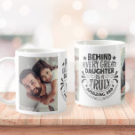 Phantastischer Vater Personalisierte FotoCollage Kaffeetasse<br><div class="desc">Einfach personalisieren Sie diese "Hinter jeder großen Tochter ist ein wirklich phantastischer Vater" Typografie Zitat Design mit zwei Ihrer Lieblings-Fotos. Macht ein großartiges Geschenk für den Tag des Vaters oder die besondere Anlässe.</div>