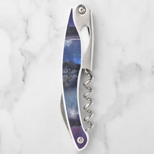 Phantastischer Wolf kommt durch ein Tor Kellnermesser (Rückseite)