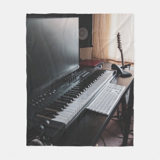 Phantastisches Klavier Fleecedecke (Vorderseite)