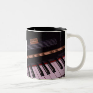 Phantastisches Klavierdesign Zweifarbige Tasse