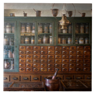 Pharmacy - Direkt hinter der Theke Fliese