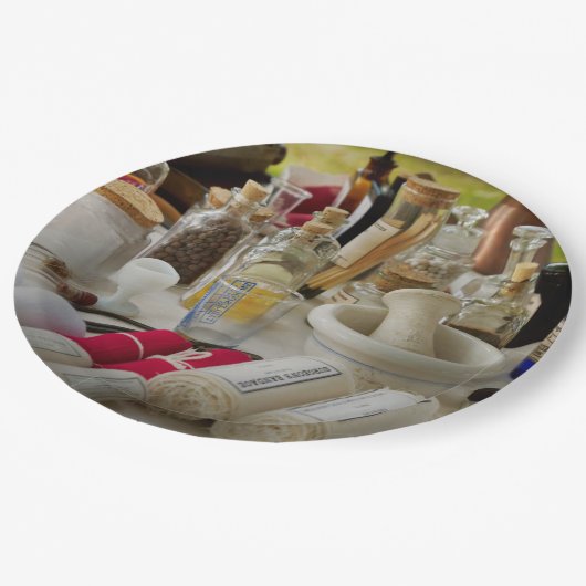 Pharmazie - Ziviles Kriegsfeldkit Pappteller (Schrägansicht)