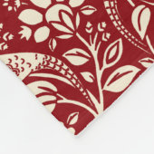 Pheasant und Hare Pattern, Deep Red und Creme Fleecedecke (Ecke)