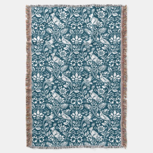 Pheasant und Hare Pattern, Indigoblau und weiß T Decke (Vorderseite Vertikal)