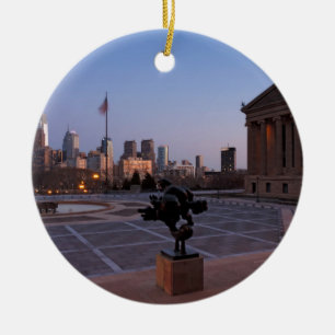 Philadelphia-Skyline an der Dämmerung Keramik Ornament