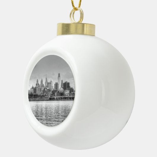 Philadelphia-Skyline in Schwarz und Weiß Keramik Kugel-Ornament (Rechts)