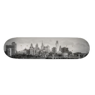 Philadelphia-Skyline in Schwarzweiss Skateboard