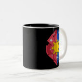 Philippinischer Flaggenschild Philippinisches Kult Zweifarbige Tasse (VorderseiteRechts)