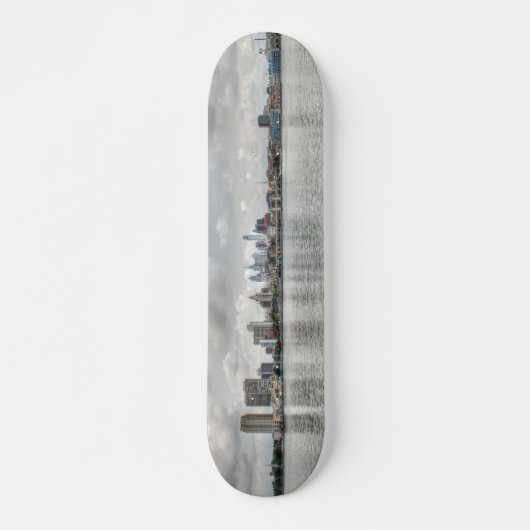 Philly Skyline Skateboard (Vorne)