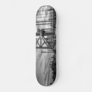 Philly von der Brücke Skateboard
