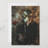 Photo Black Gold Glitter Masquerade Birthday Einladung (Rückseite)