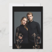 PHOTO | Black Rose Gold Wildflower | Goth Wedding  Einladung (Rückseite)