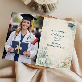 Photo Elegant Dentist White Coat Graduation Ankündigung