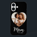 Photo Heart Mom Established Date Script Black Gift iPhone 16 Hülle<br><div class="desc">Being a mom is one of the most important jobs in the world. Give your favorite mom a reminder of how much she’s loved whenever she uses this custom photo, cell phone case year-round. Simple white script calligraphy and sans serif typography, along with your personalized photo in a heart shape,...</div>
