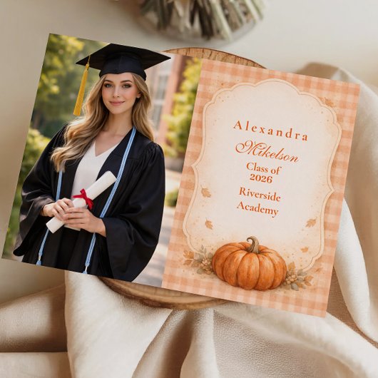Photo Rustic Gingham Pumpkin Fall Graduation Ankündigung